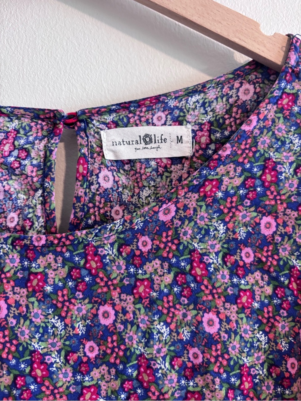 NATURAL LIFE Floral Puff-Sleeve Mini Dress - Picture 3 of 4